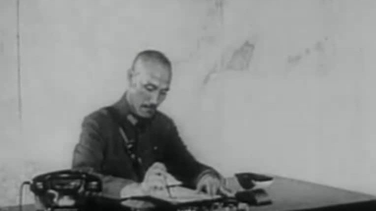 蒋介石摆出民主姿态暗中却加大独裁力度，张澜用文章揭露了国民党的谎言