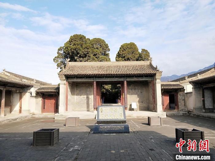 黄河支流大通河畔有座土司衙门当地人称西北小故宫门票20元