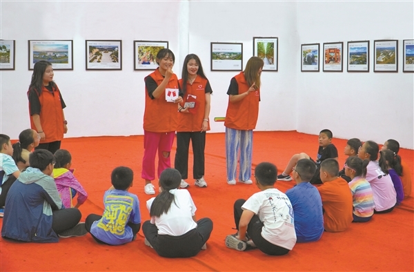 太谷区志愿者协会开展“七彩假期”青少年公益暑托班活动