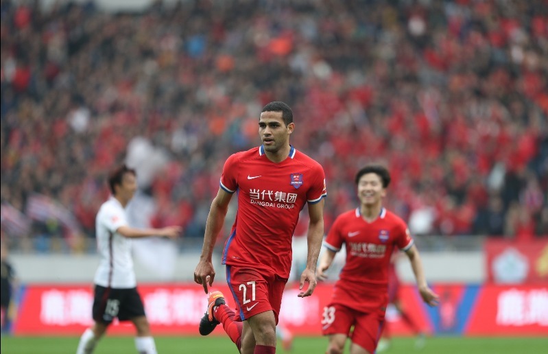 2017年重庆当代力帆1-1河北华夏幸福,球队外援卡尔德克庆祝进球