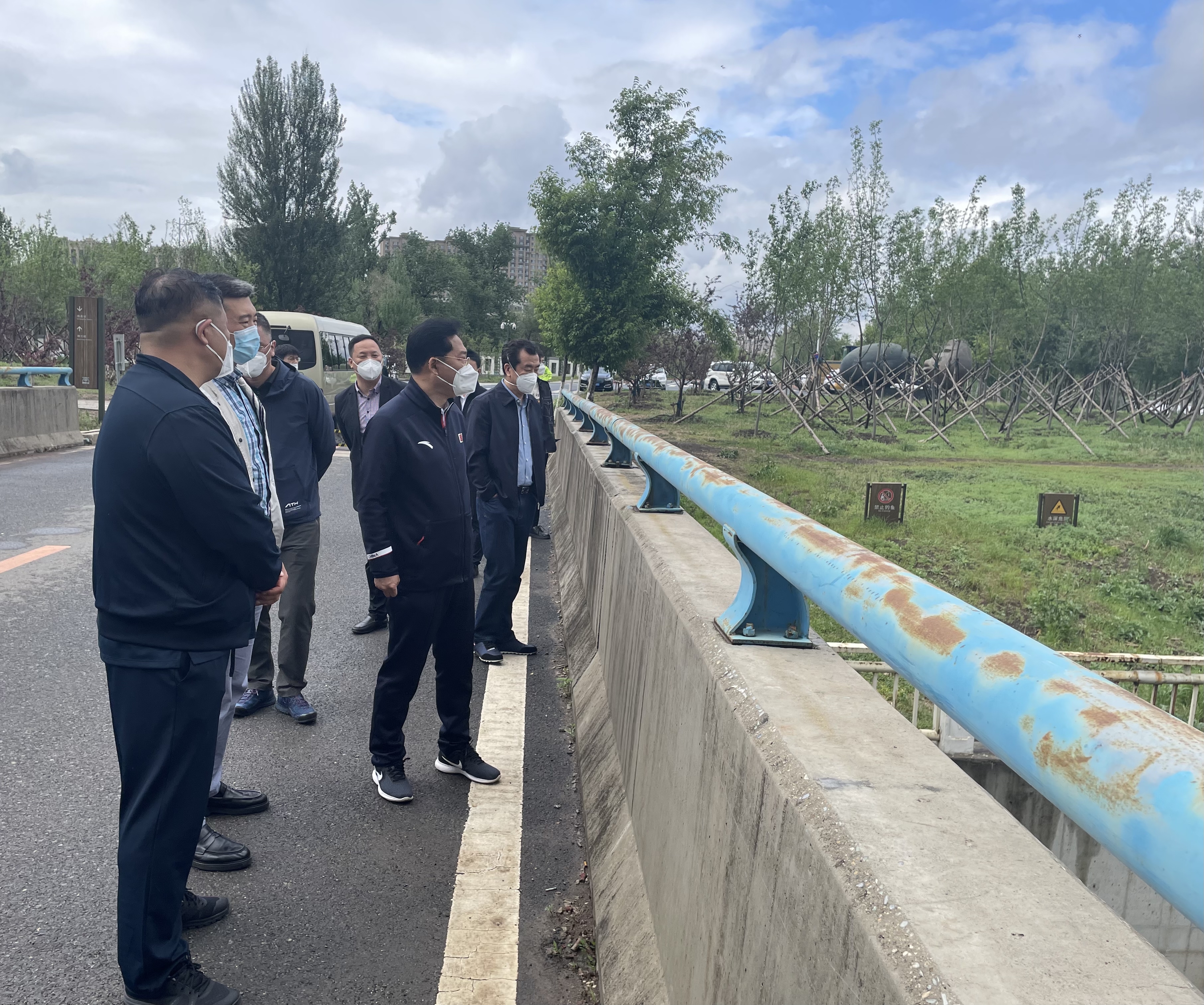 长春市南关区委书记杨大勇带队检查水体及易涝点治理和疫情防控工作