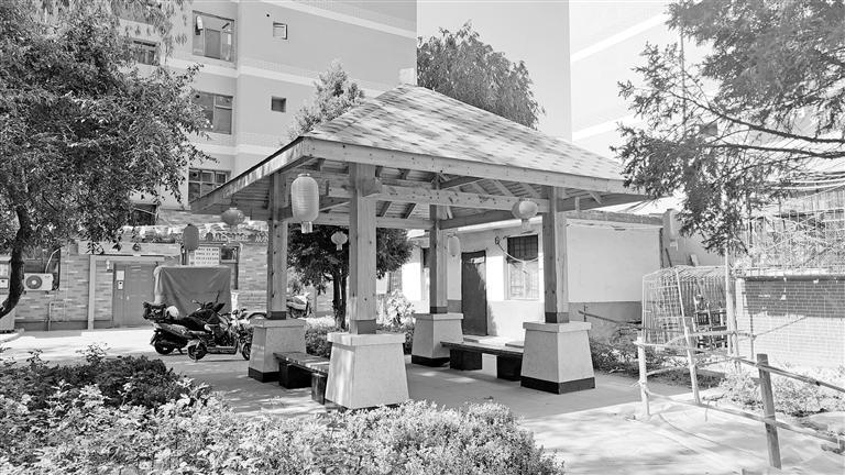 改造后的兰州市安居小区焕然一新 奔流新闻&middot;兰州晨报记者 李冰洁 摄