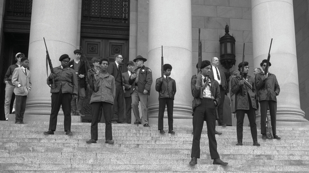 1967年黑豹党在加州议会抗议限枪法案