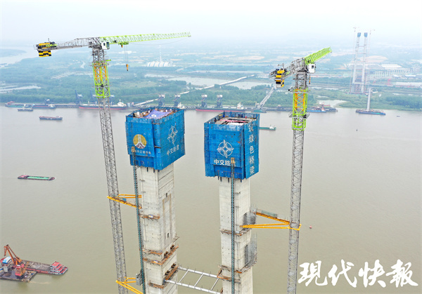 世界在建跨径第二！南京仙新路长江大桥南北主塔顺利封顶