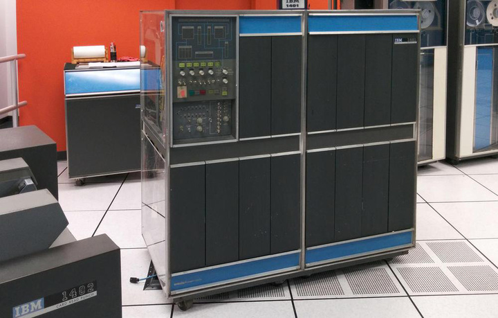 IBM 1401. 图片来自：Ken Shirriff’s Blog