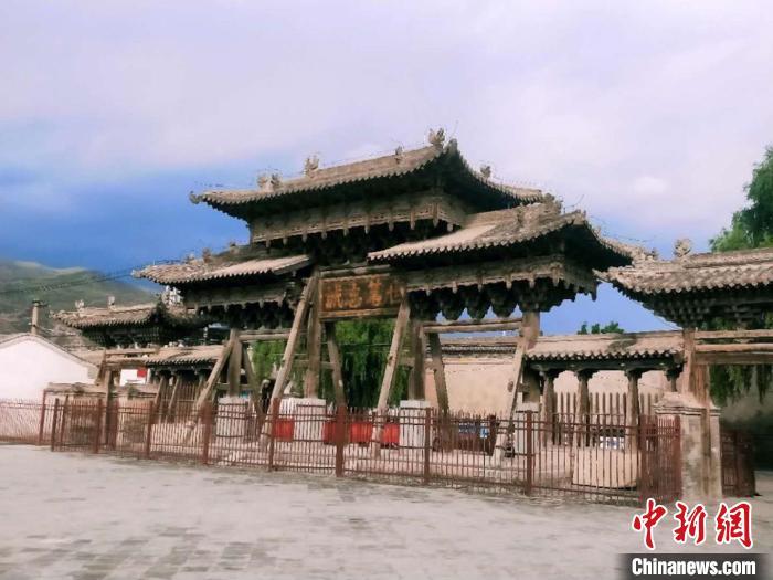 黄河支流大通河畔有座土司衙门当地人称西北小故宫门票20元