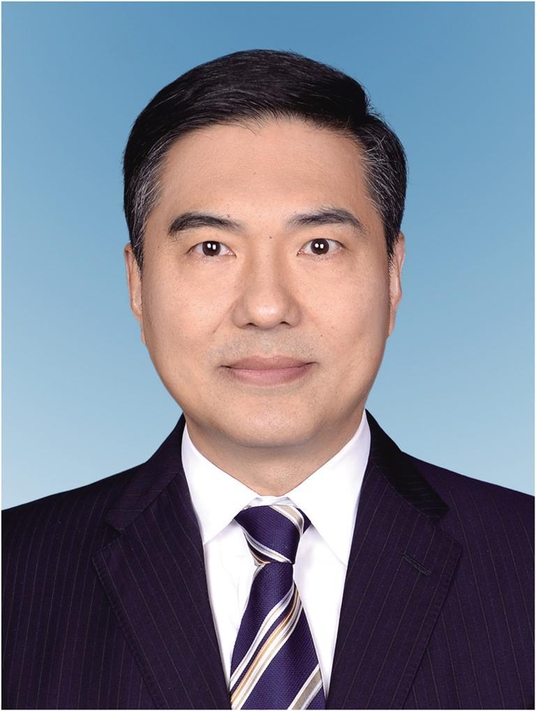 尹弘率新班子亮相 常委们的简历来了