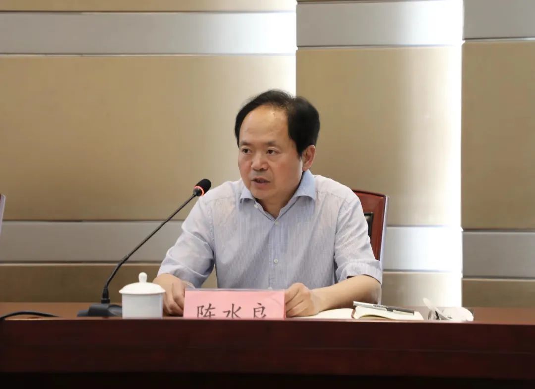 市退役军人事务局党组副书记,副局长陈水良主持会议并作表态发言.