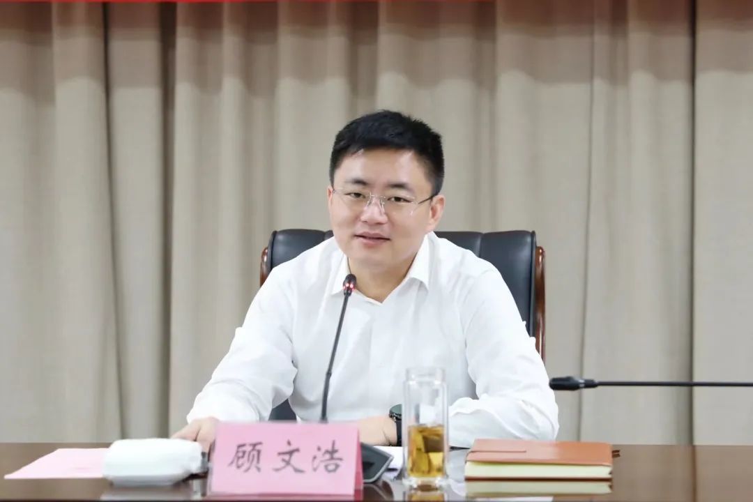 顾文浩在联席会议上介绍了锡山区情并表示,开展南北挂钩合作,是省委