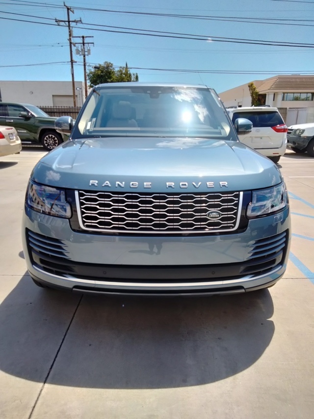 22款路虎揽胜行政30拜伦湾蓝现车报价