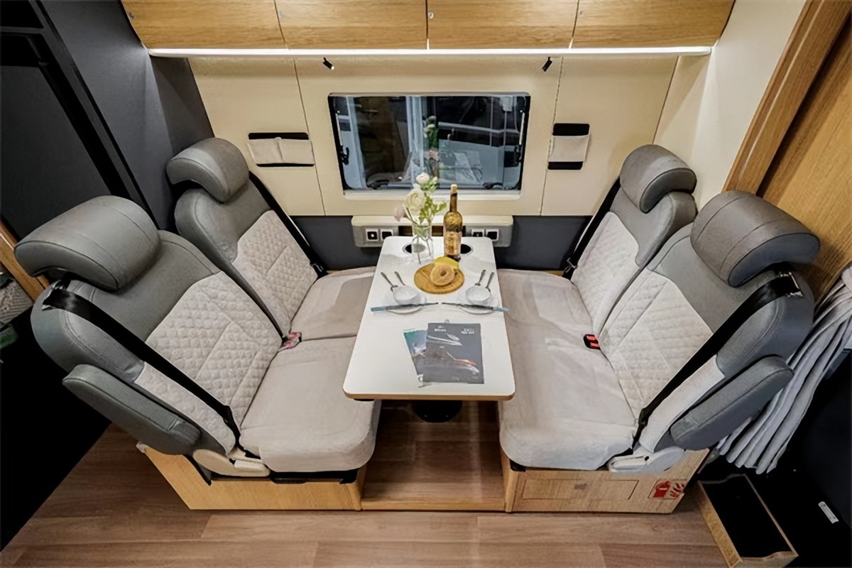 宇通c535双拓展房车上海现车到店