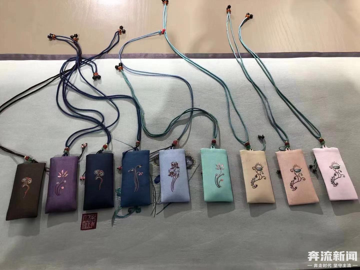 “沙漠之花”香包