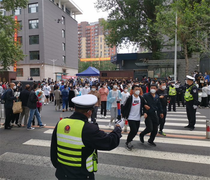 河北保定警察学院图片