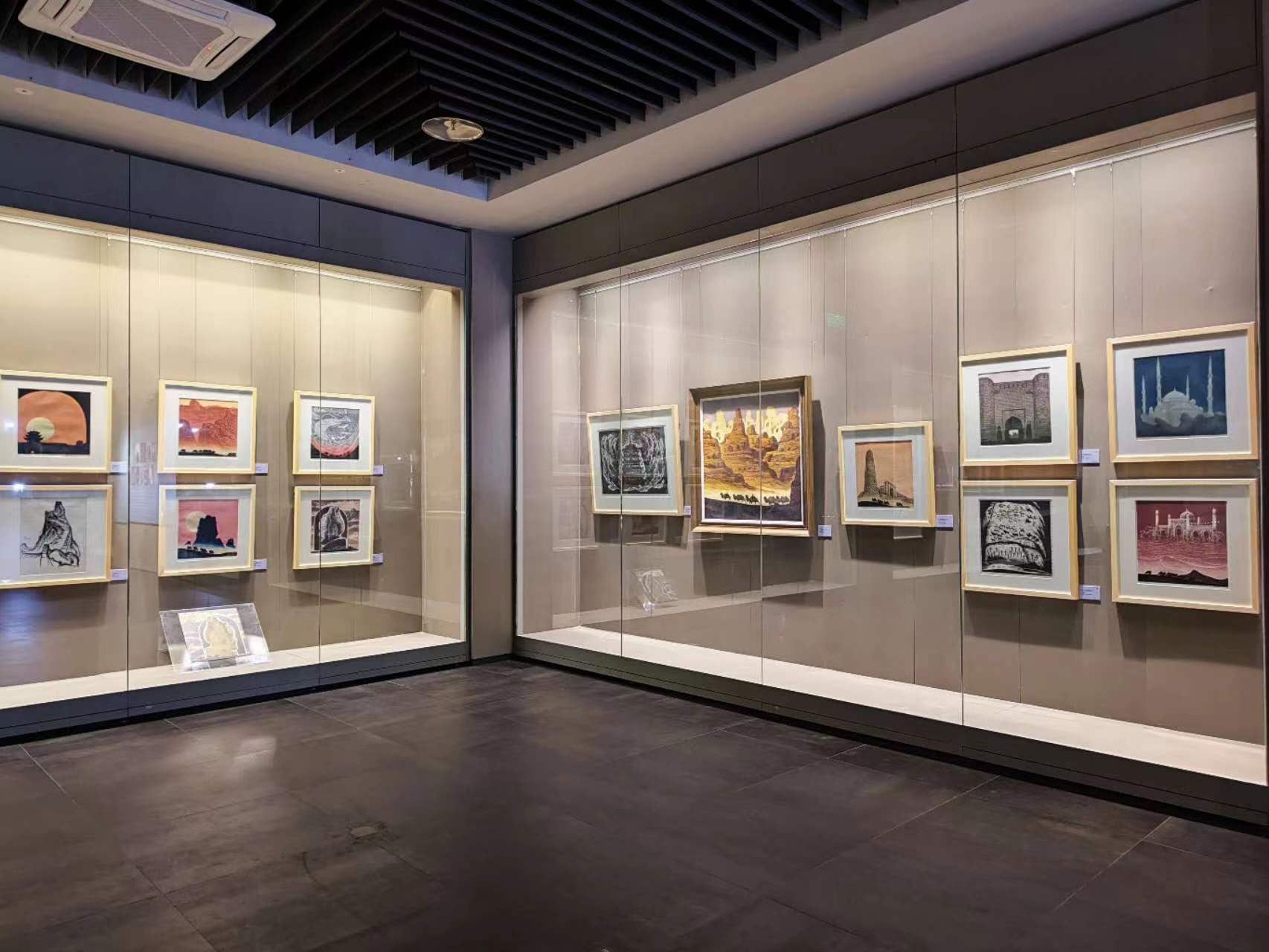 “丝路遐想--戈沙丝绸之路艺术作品展”西安博物院展出