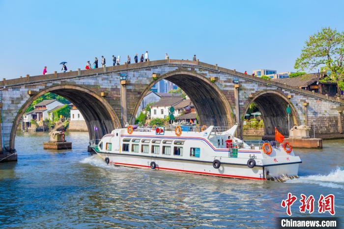 杭州运河风光。　杭州市运河集团供图