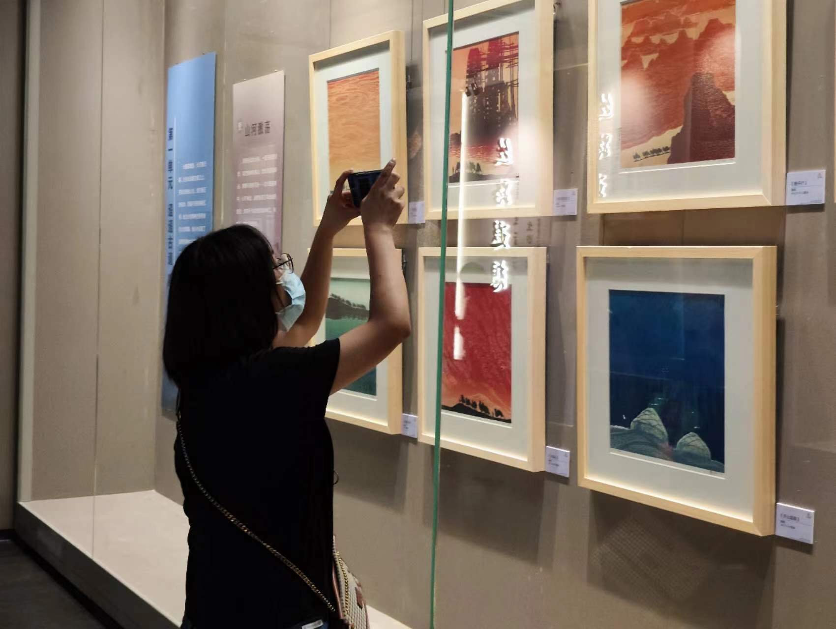 “丝路遐想--戈沙丝绸之路艺术作品展”西安博物院展出