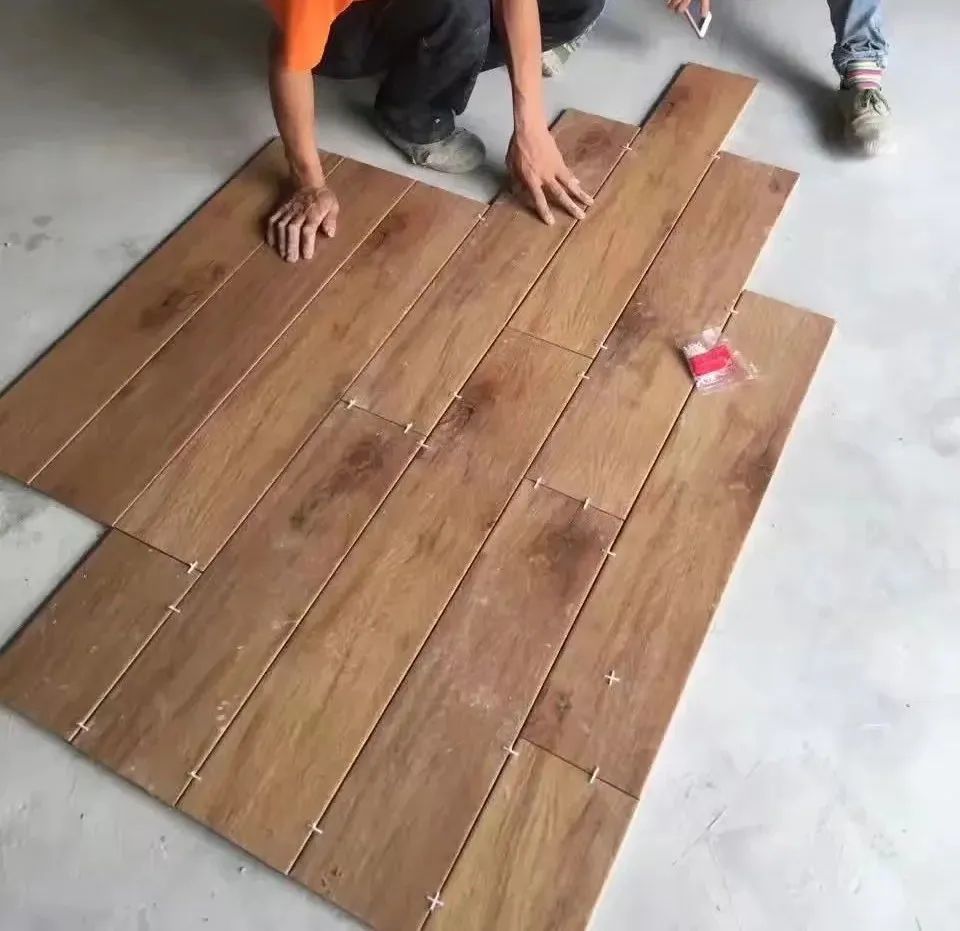 木纹砖：让我做地板的备胎，你就会输的遍体鳞伤！_凤凰网家居_凤凰网