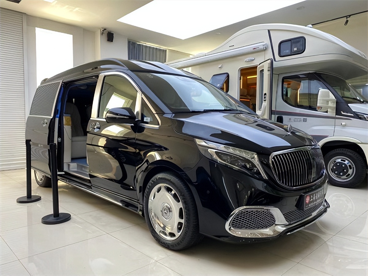 奔驰v级高顶全隔断4加2商务车,豪客v600高级定制,现车特价中
