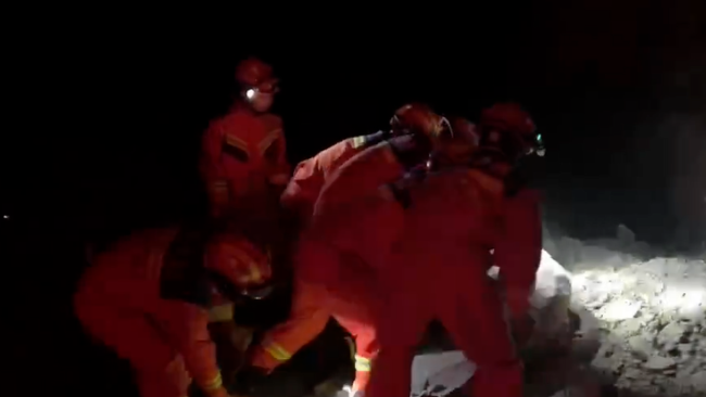 启动国家地震应急四级响应！应急管理部派工作组赴四川马尔康
