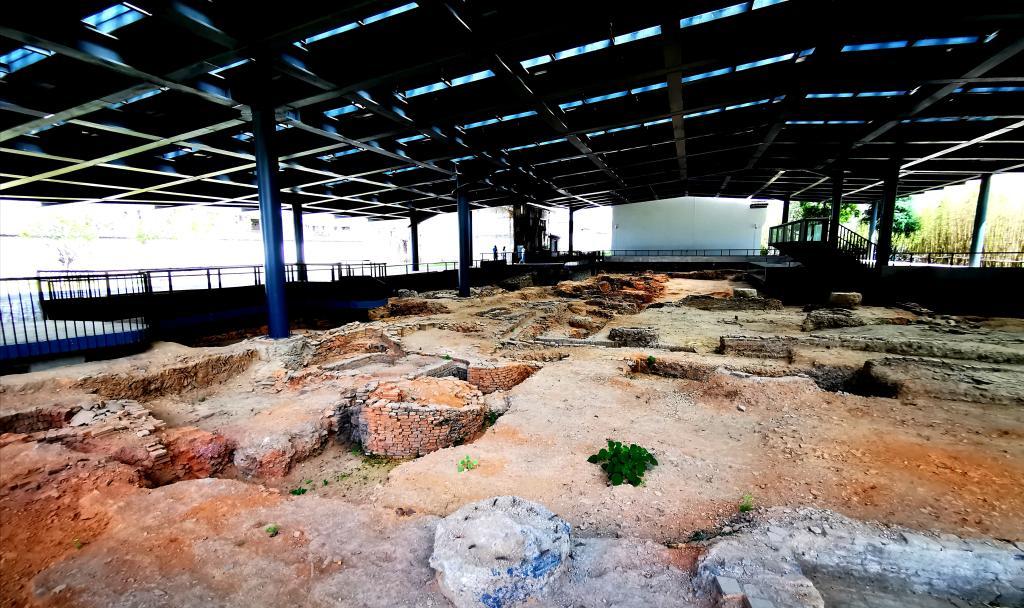 御窑厂遗址珠山南麓马蹄窑炉保护展示区。(受访对象供图)