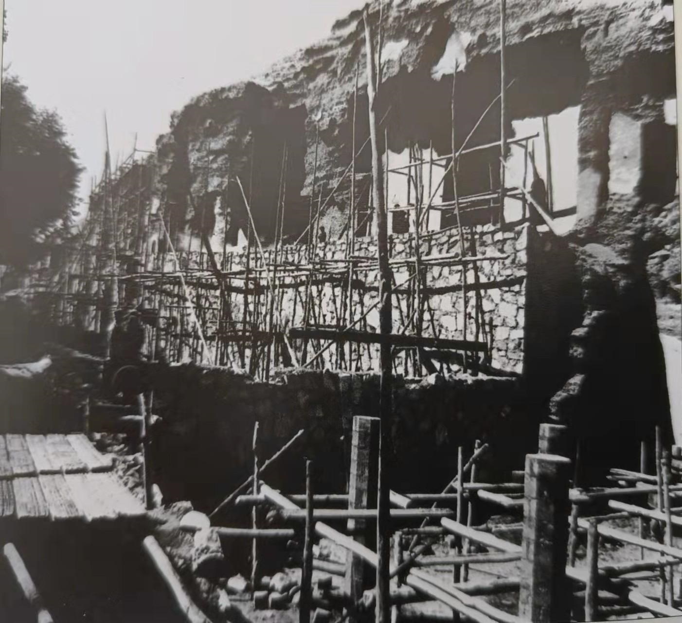 莫高窟第一期加固维修工程现场(1963年(14067736)-20220610222416.jpg