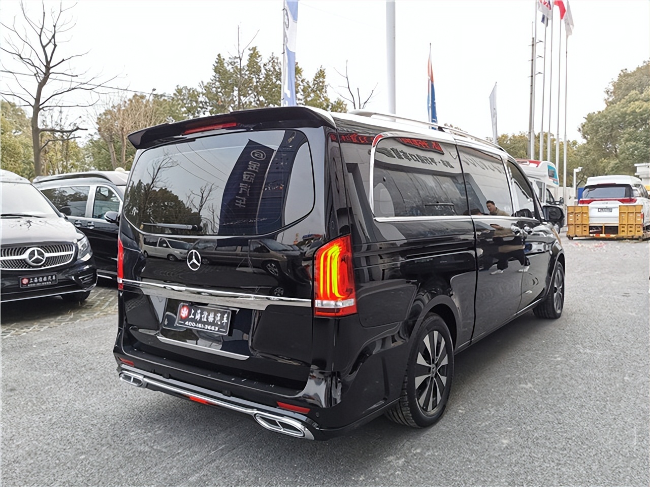 梅赛德斯奔驰——威霆定制改装,超高配置,现车超低价