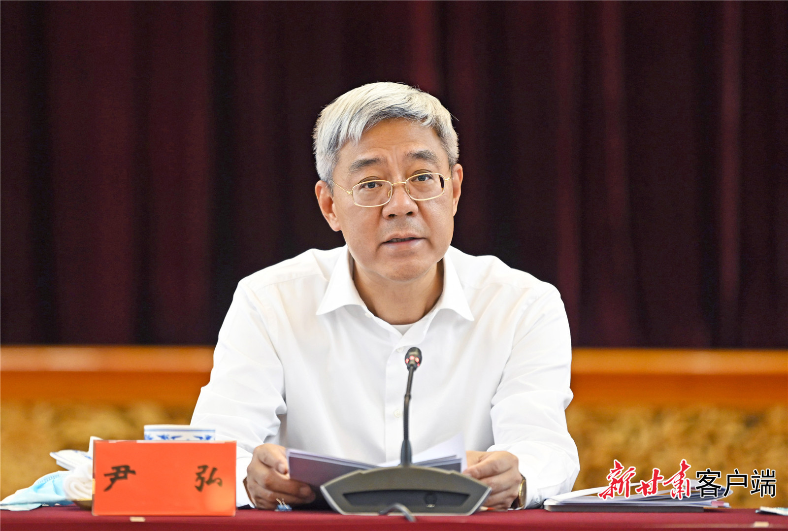 6月9日，甘肃省学习贯彻习近平总书记在庆祝中国共产主义青年团成立100周年大会上的重要讲话精神座谈会在兰州召开，省委书记、省人大常委会主任尹弘出席并讲话。新甘肃&middot;甘肃日报记者 高樯