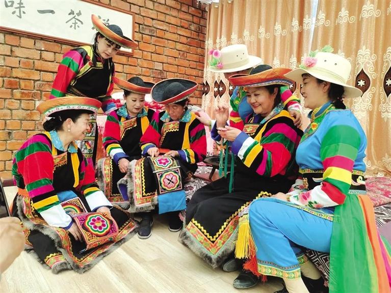 天祝土族婚俗拍摄现场 天祝县文化馆供图