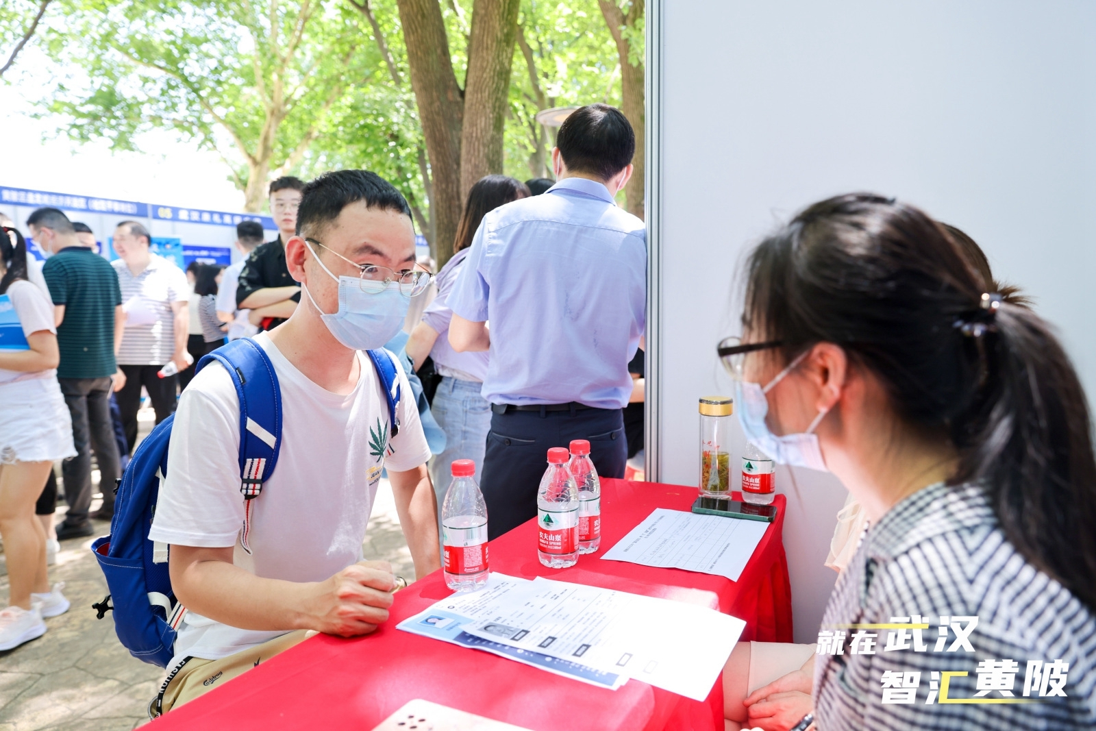 桂子山上逐梦 木兰山下筑梦 黄陂区携近千个岗位走进华师精准揽才