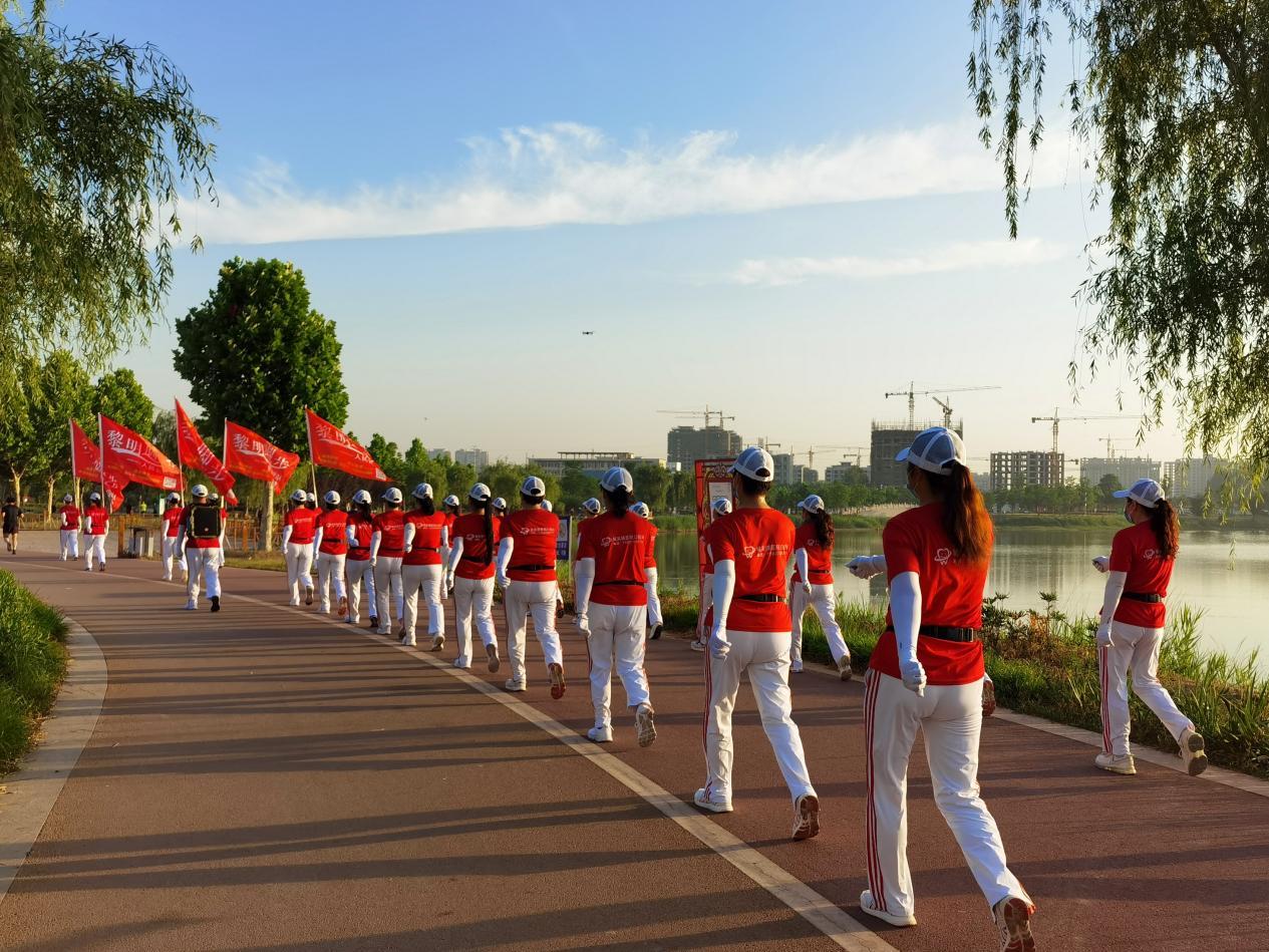 河南虞城活力四射健步走美丽风景伴我行