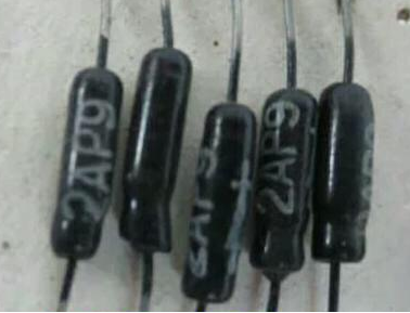 图注:常用的晶体管锗检波二极管2AP9