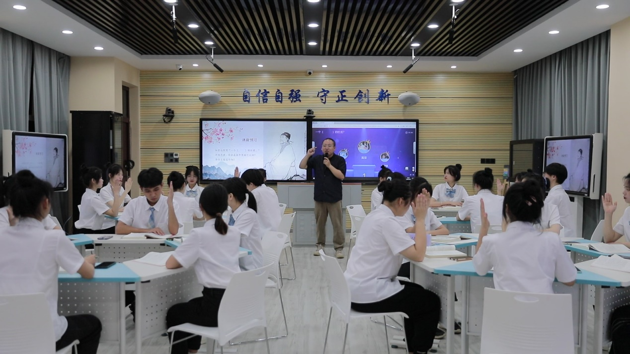 从教室到网络、从传统到前沿 赣州职业技术学院改革“大学语文”课程