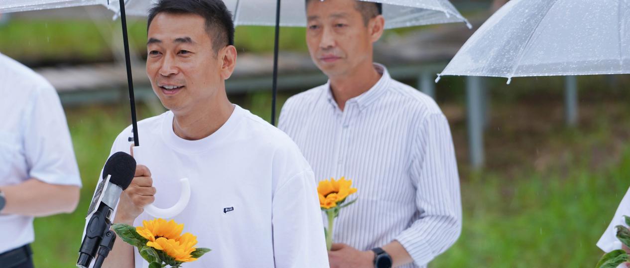 宁陕县委常委,县委宣传部部长蔡军,宁陕县人民政府副县长毛海霞,安康