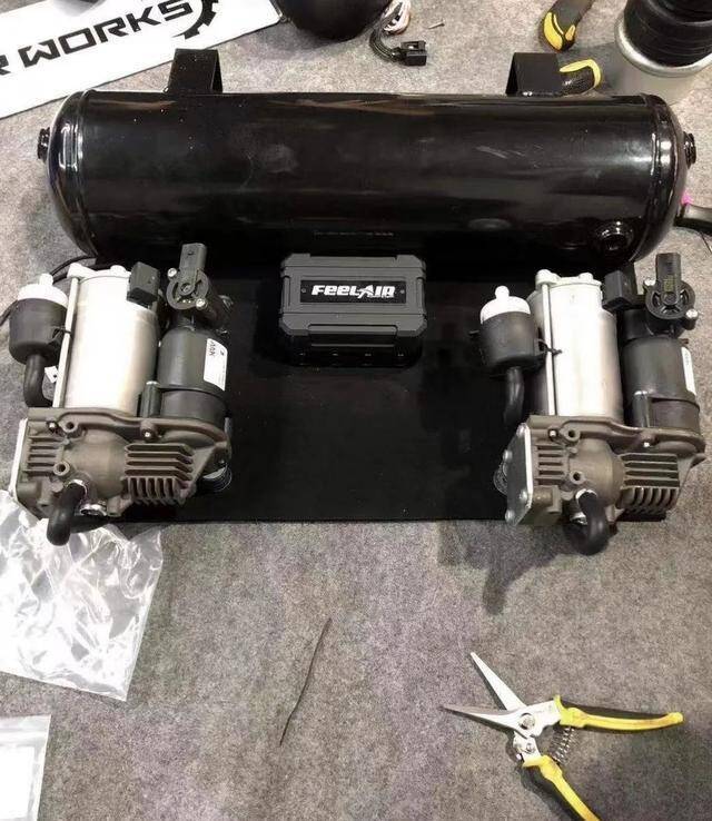 随后一套feel air气动控制系统搭配上scc air气动避震立马安排上车
