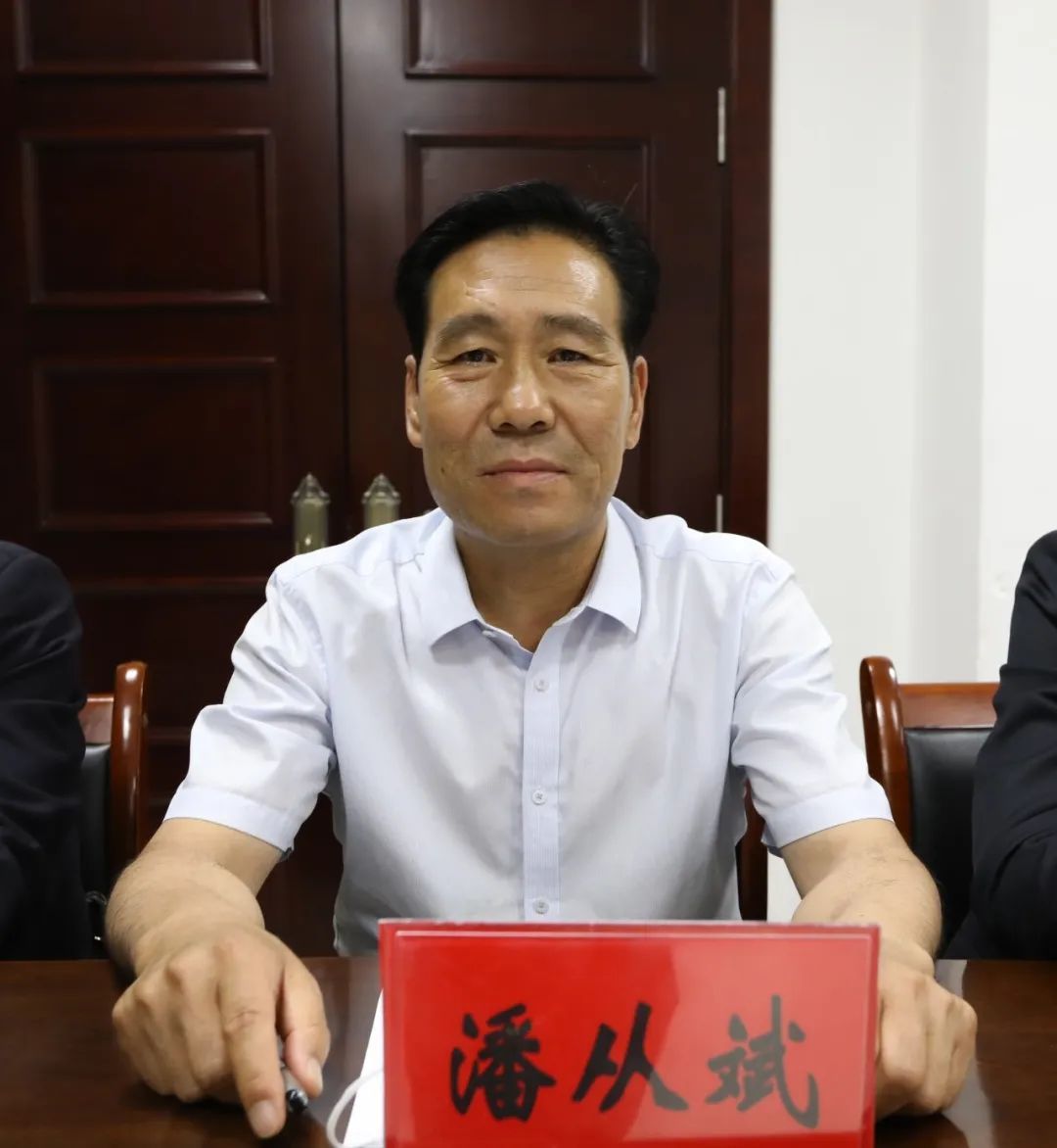金昌市农业农村局副局长潘从斌
