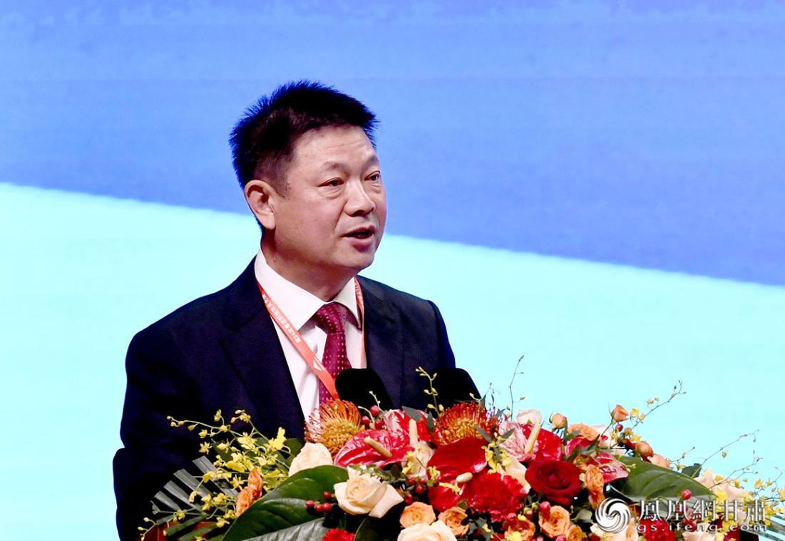 中国有色金属工业协会副会长、秘书长贾明星致辞 肖刚 摄