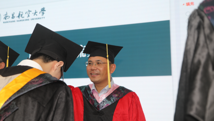 南昌航空大学举行航空发动机学院首届毕业生毕业典礼