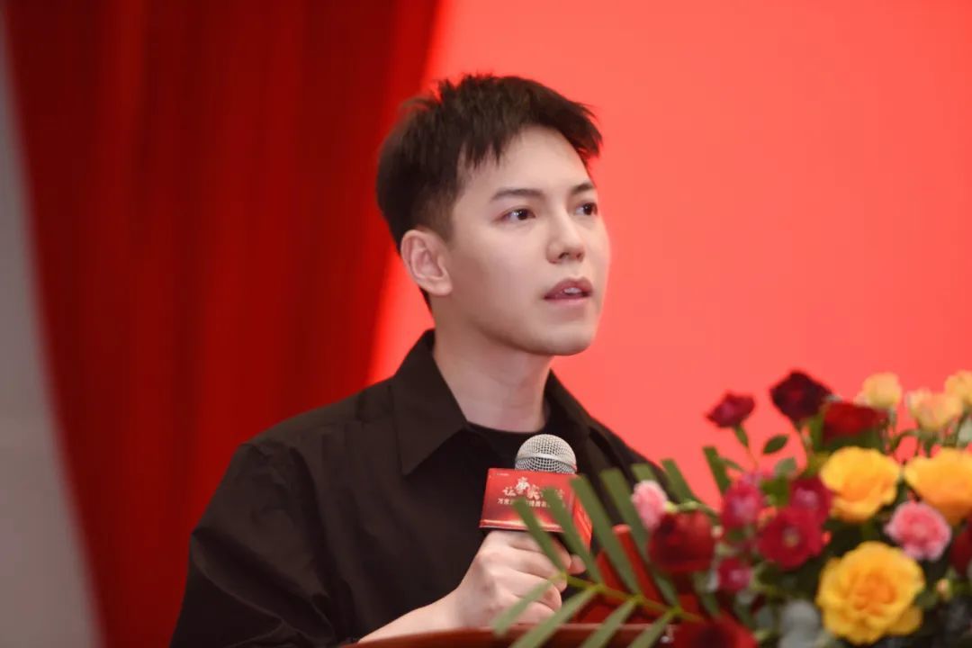 荣耀廿载感恩出发记万家丽家居建材广场20周年