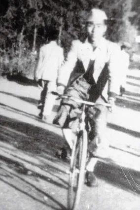 许渊冲，摄于1942年任“飞虎队”翻译时