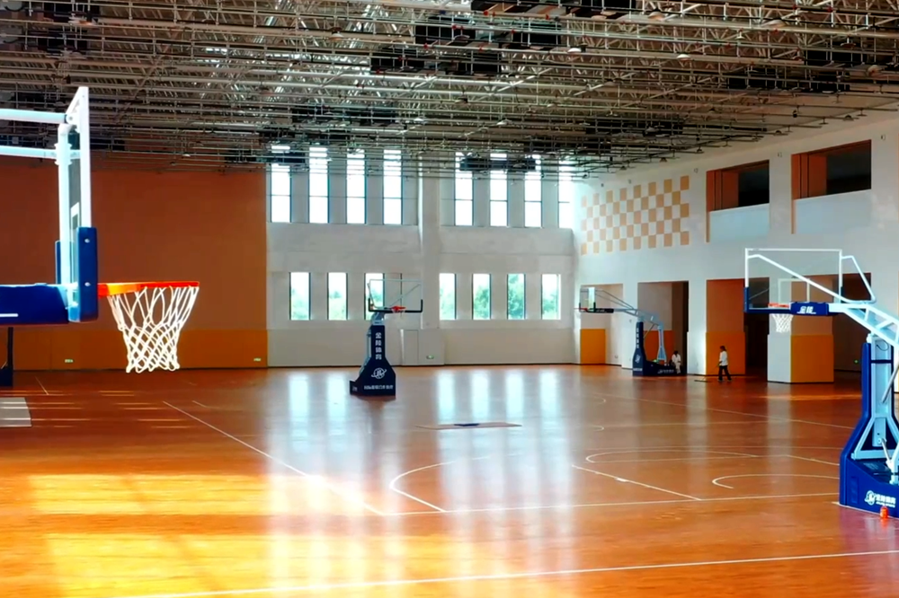 走进家门口的好学校 西安高新一中实验中学举行“媒体进校园”活动