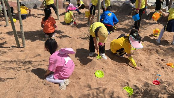 沙坑寻宝 兰州新区科文旅集团供图