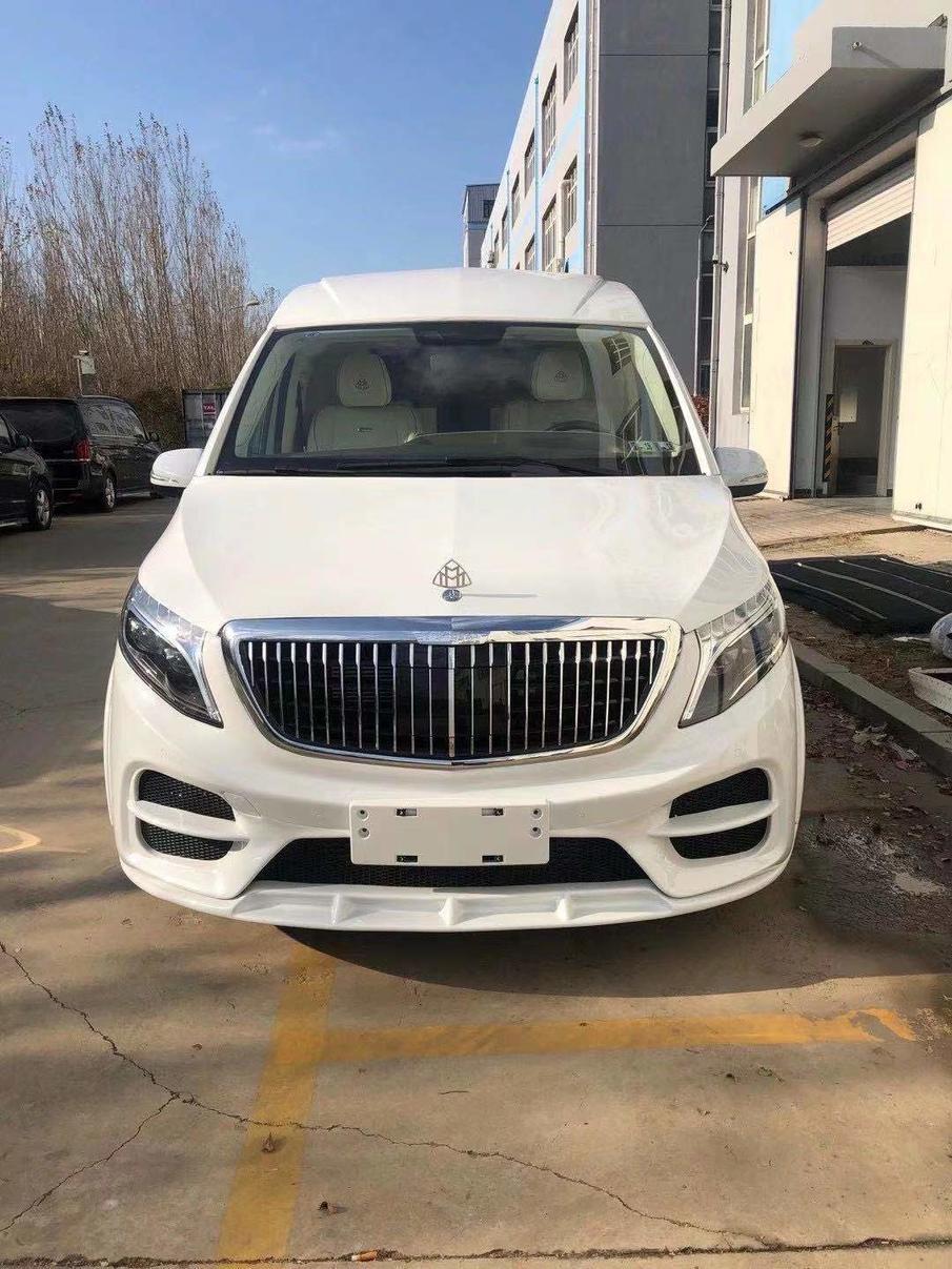 奔驰迈巴赫vs680l商务车内外空间解读