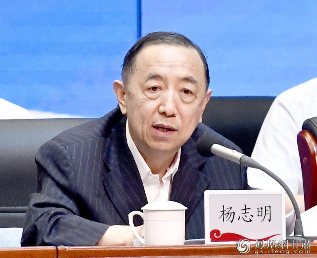 国务院参事室特约研究员、中国劳动学会会长杨志明表示，金川集团是科技攻关的产物，更是创新驱动的奇迹。肖刚 摄