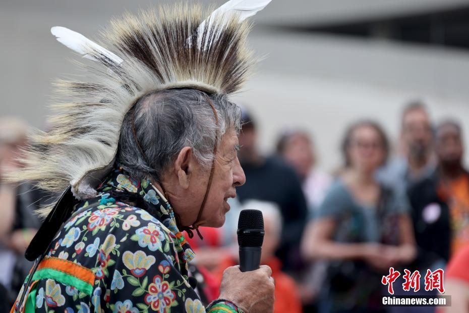 加拿大多伦多原住民举行日出仪式迎夏至