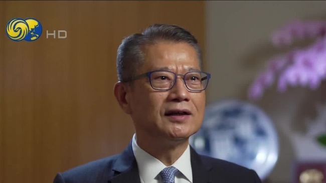 香港财政司司长：深感责任重大 续任后有两大挑战