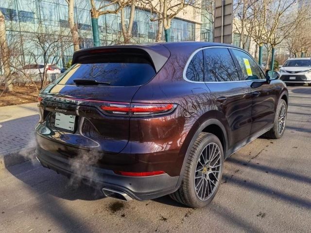 保时捷卡宴顶配价格现车特惠92万起