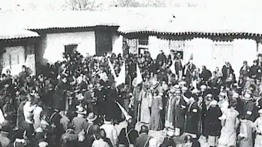 东北大学的学生流亡到北平，1935年成为“一二·九”运动的中坚力量