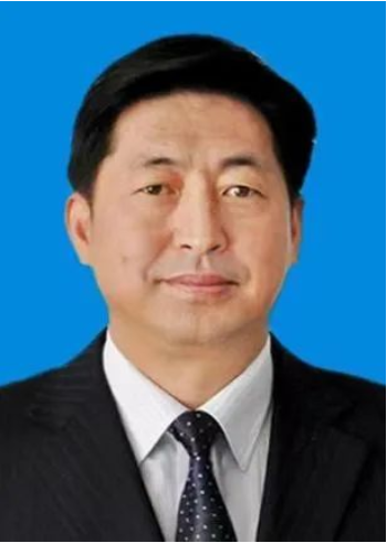 张富民，男，满族，1967年12月生，河北承德人，研究生学历。2015年3月加入民革。现任承德市政协副主席，民革河北省委会副主委，民革承德市委会主委，全国人大代表。