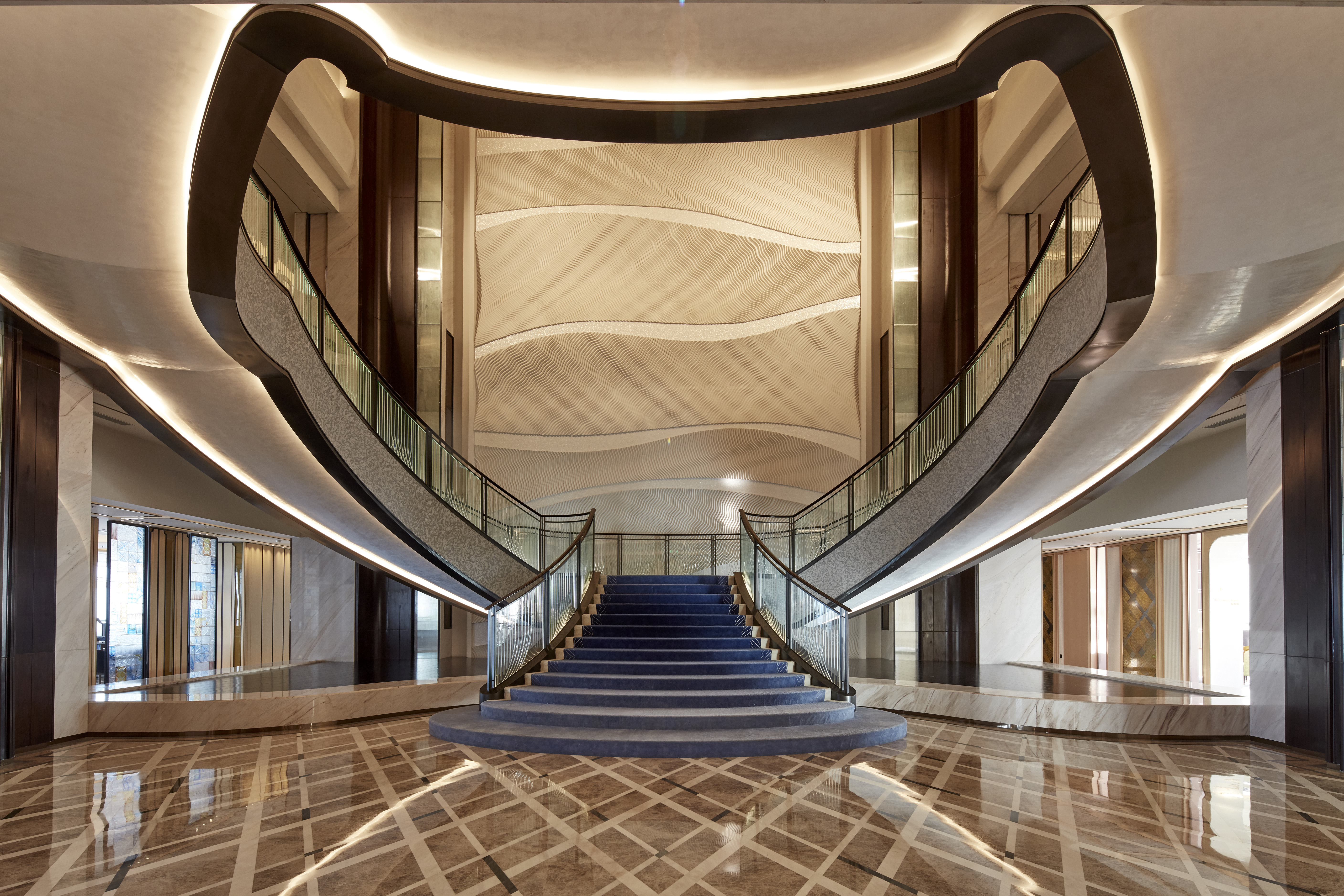 第三届跨国公司领导人青岛峰会成功召开 海天中心释放“强磁场”