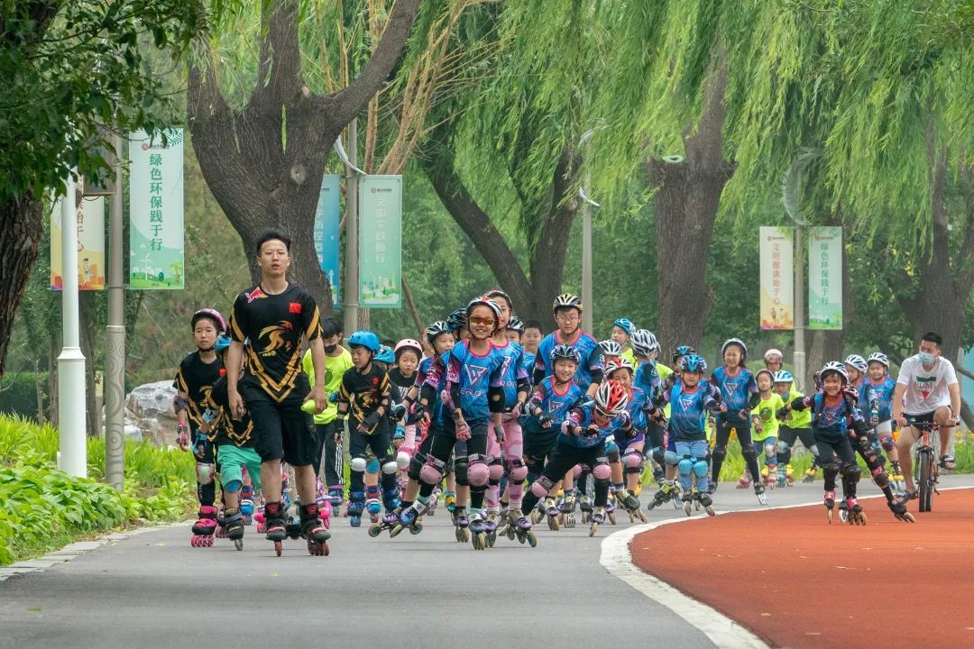 城市超级绿道活力系列赛启幕！一起看唐山娃萌翻南湖！